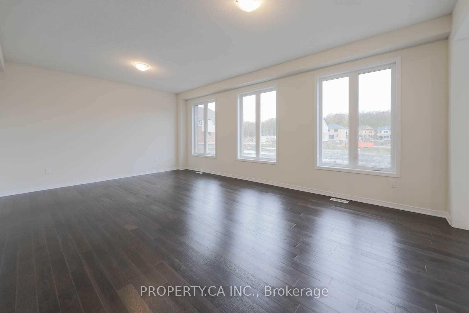 Photo 13 of 52 Cactus Crescent, Hamilton, Stoney Creek Mountain — HOMEH