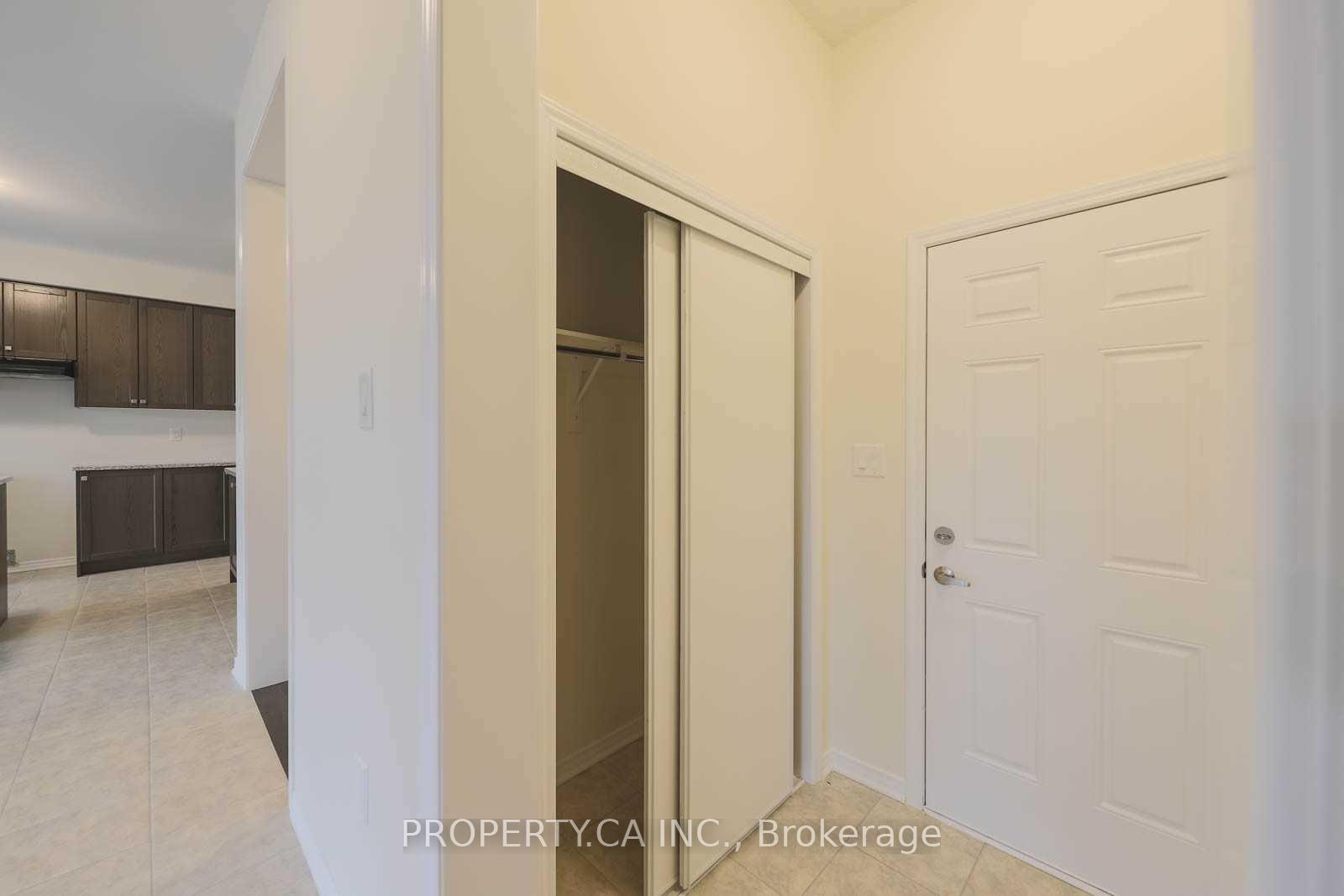 Photo 18 of 52 Cactus Crescent, Hamilton, Stoney Creek Mountain — HOMEH