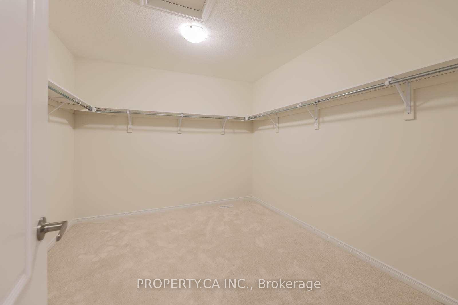 Photo 24 of 52 Cactus Crescent, Hamilton, Stoney Creek Mountain — HOMEH
