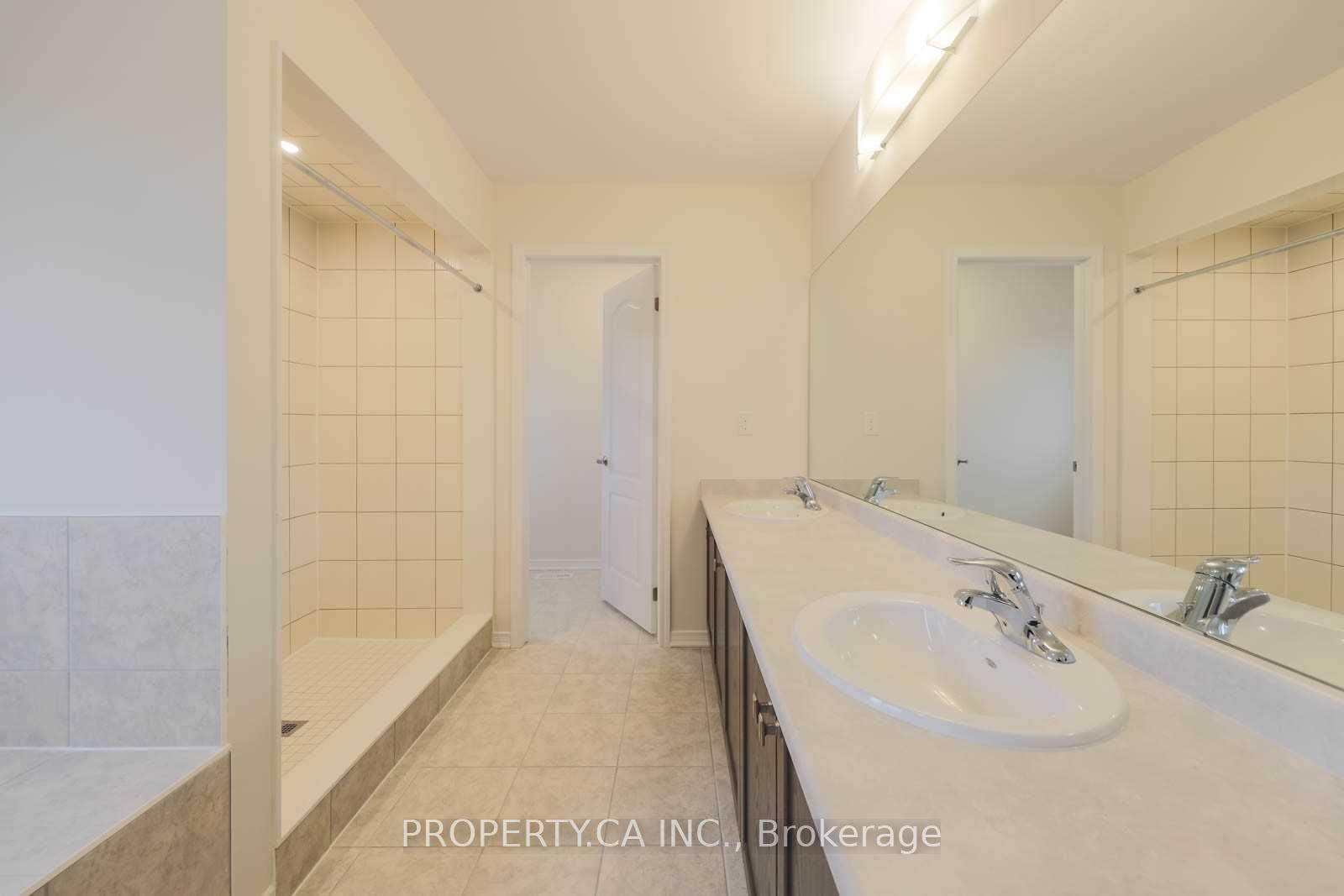 Photo 26 of 52 Cactus Crescent, Hamilton, Stoney Creek Mountain — HOMEH