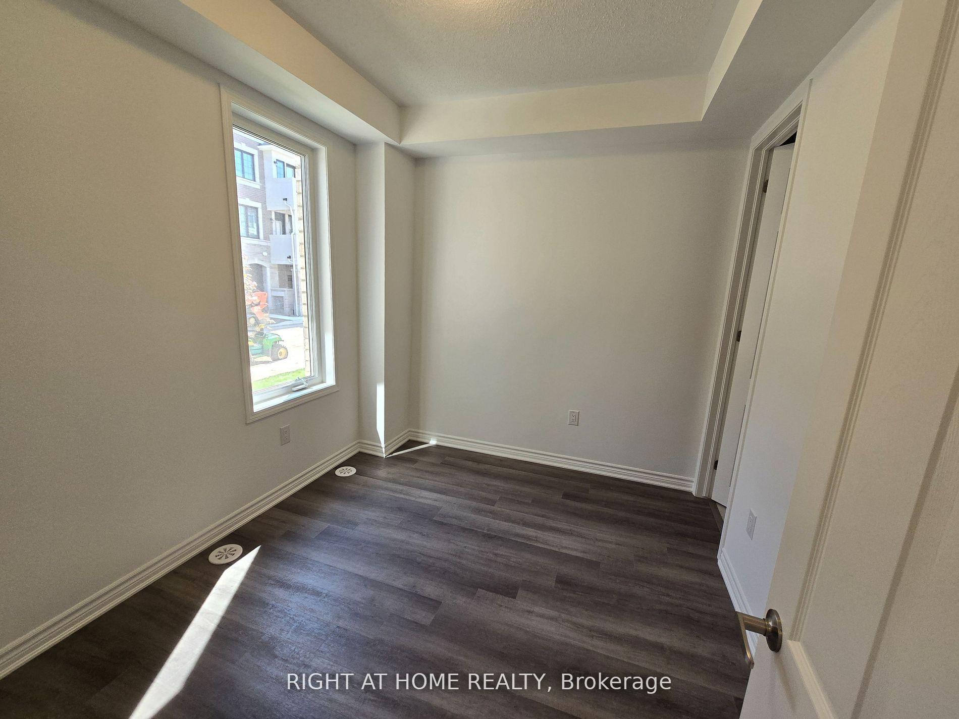 Photo 6 of Unit 29, 1317 Leriche Way, Milton, Bowes — HOMEH