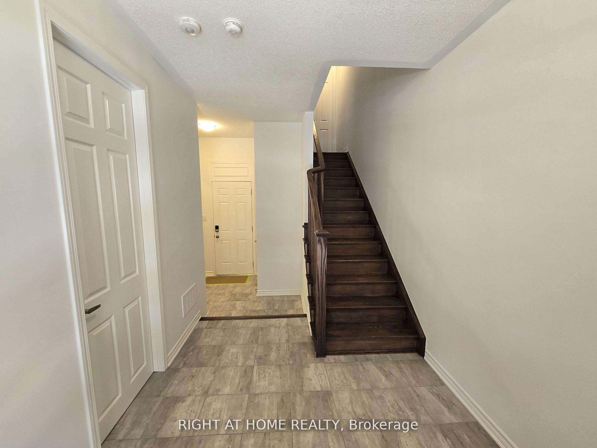 Photo 9 of Unit 29, 1317 Leriche Way, Milton, Bowes — HOMEH