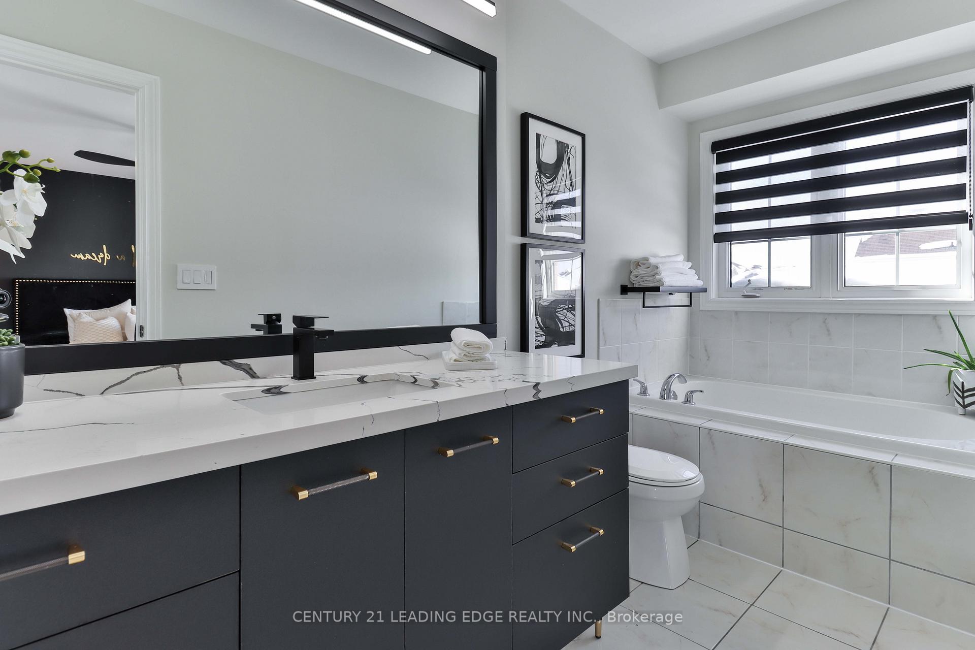 Photo 18 of 2016 Donald Cousens Parkway, Markham, Cornell — HOMEH