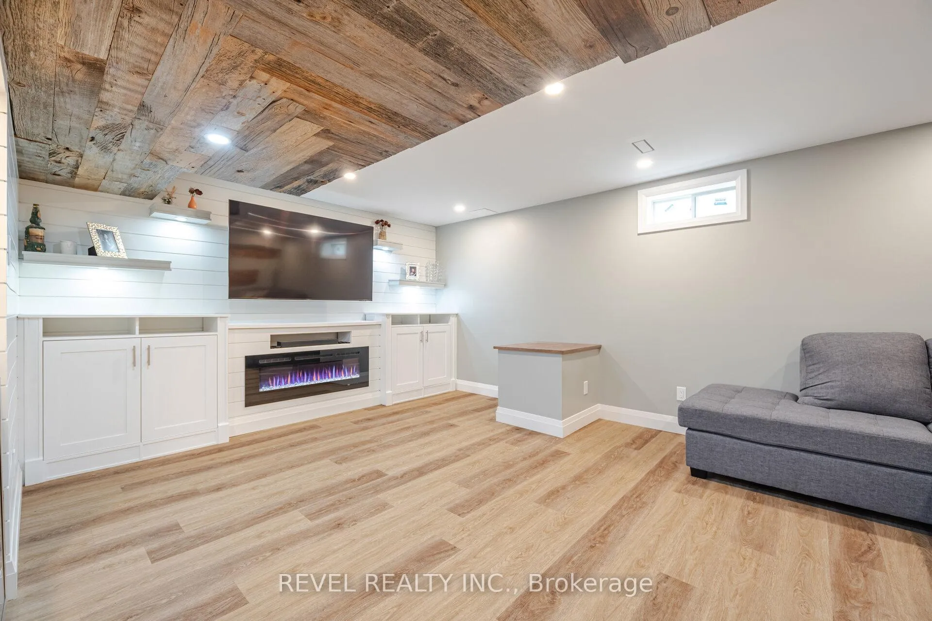 Photo 26 of 132 Swindale Drive, Milton, Scott — HOMEH