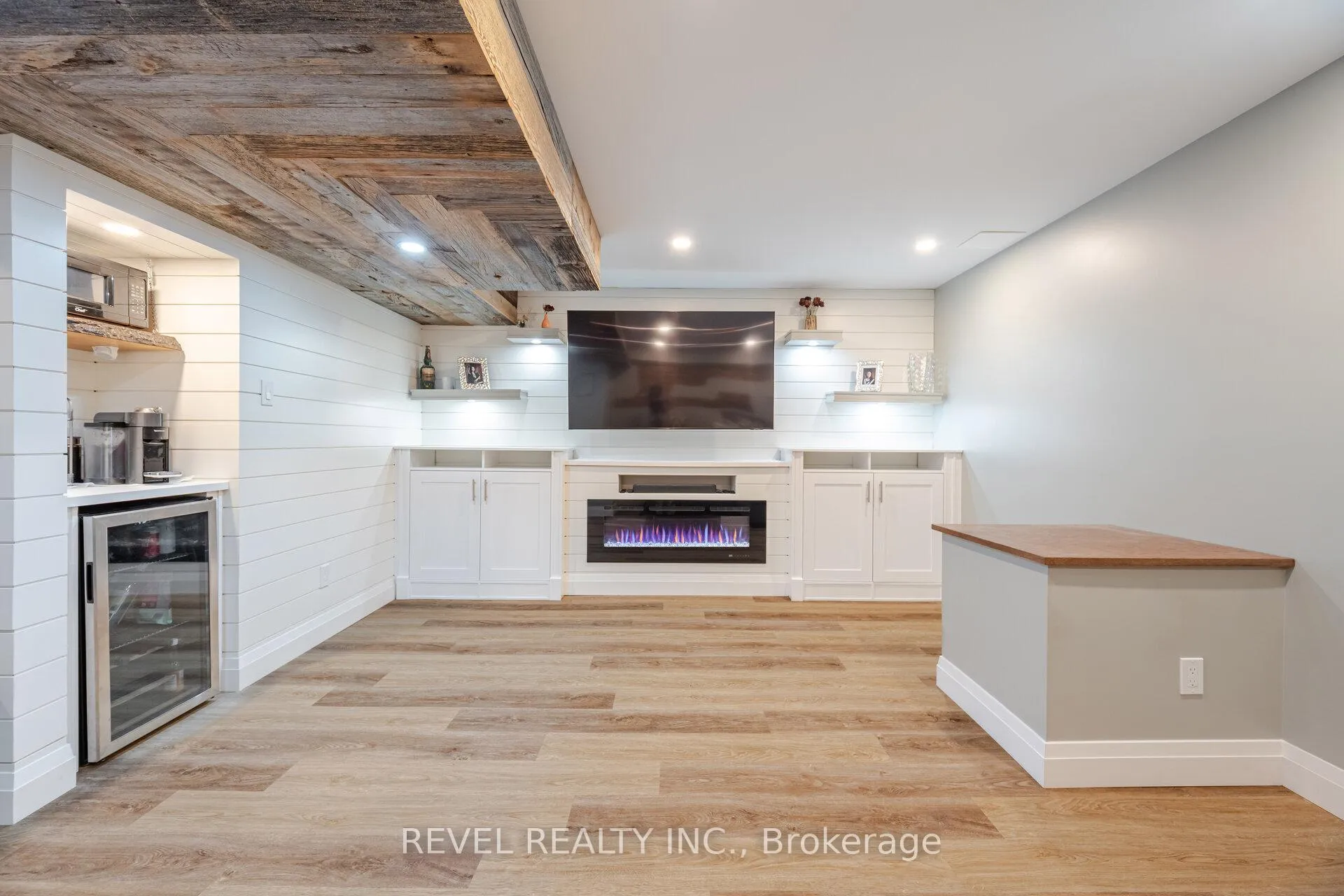 Photo 30 of 132 Swindale Drive, Milton, Scott — HOMEH