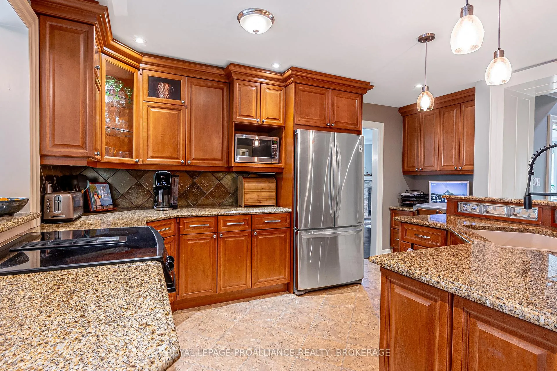 Photo 9 of 1800 Radage Road, Kingston, City North of 401 — HOMEH