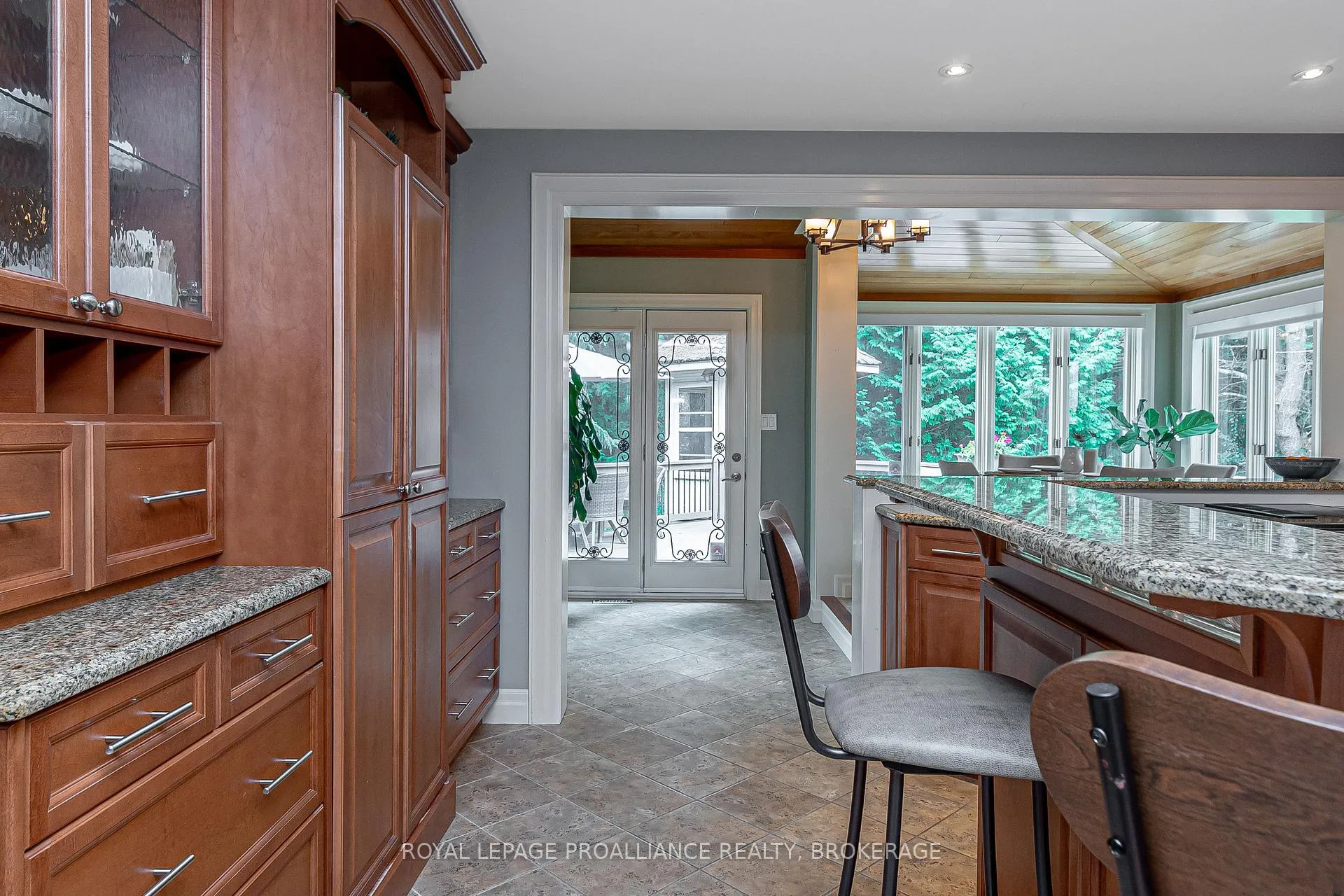 Photo 12 of 1800 Radage Road, Kingston, City North of 401 — HOMEH