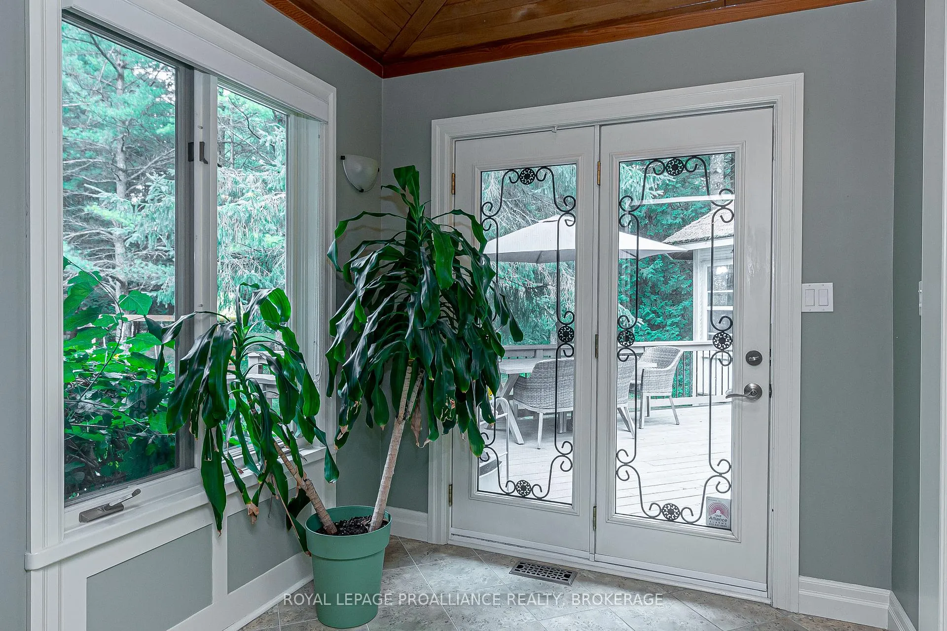 Photo 13 of 1800 Radage Road, Kingston, City North of 401 — HOMEH