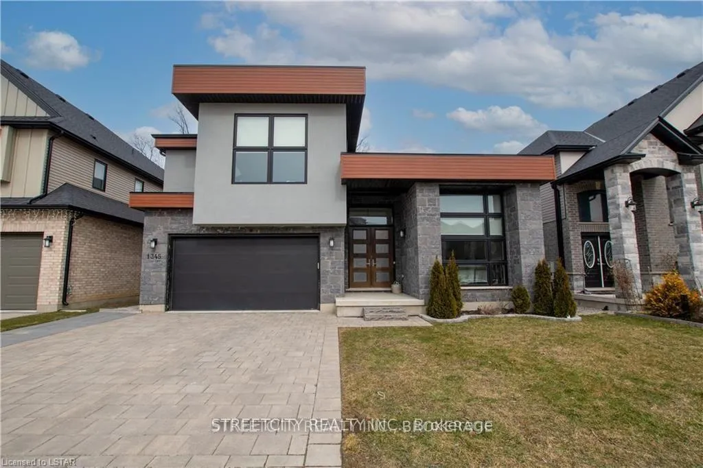 Front of 1345 Dyer Crescent