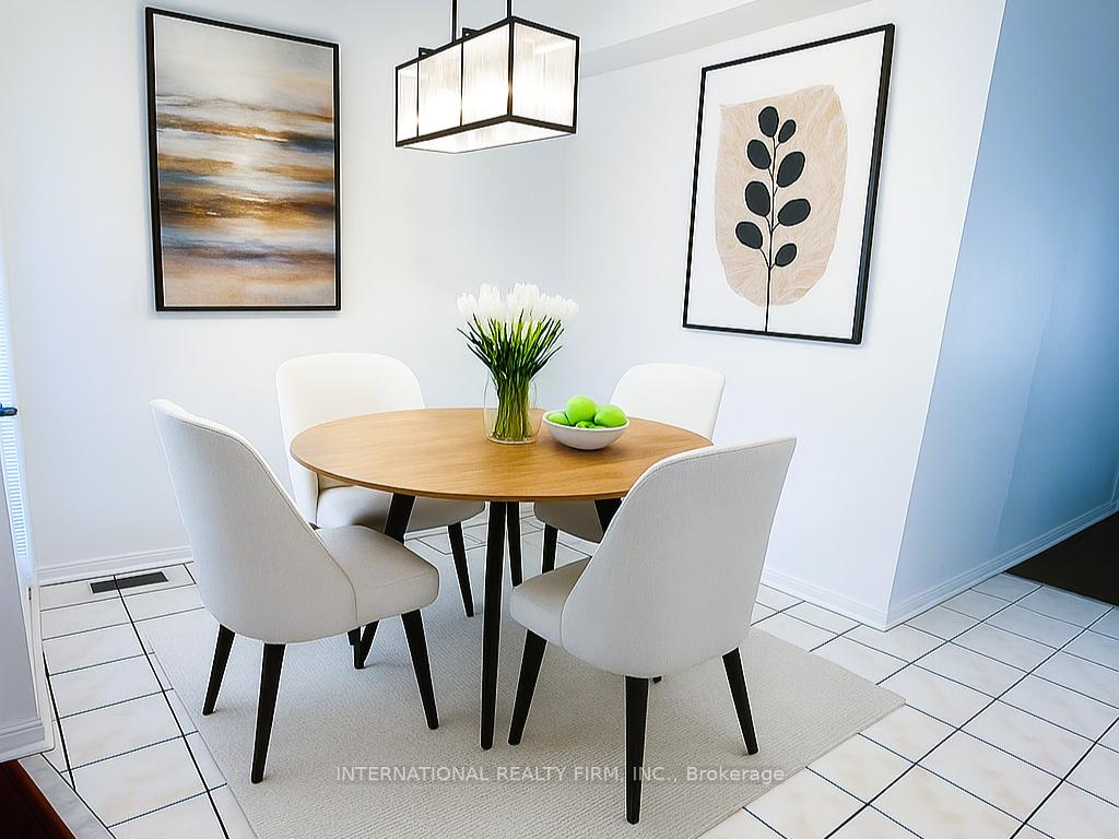 Photo 5 of 45 Trailsbrook Terrace, Markham, Wismer — HOMEH