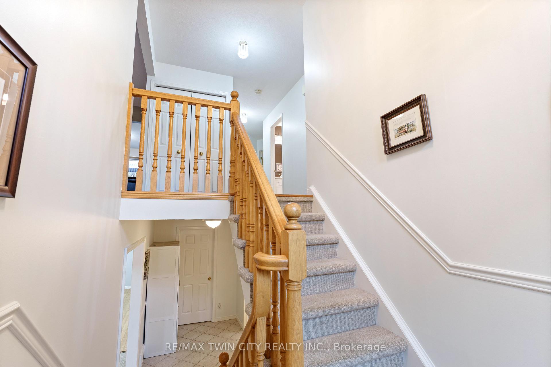 Photo 5 of 329 Otterbein Road, Kitchener — HOMEH