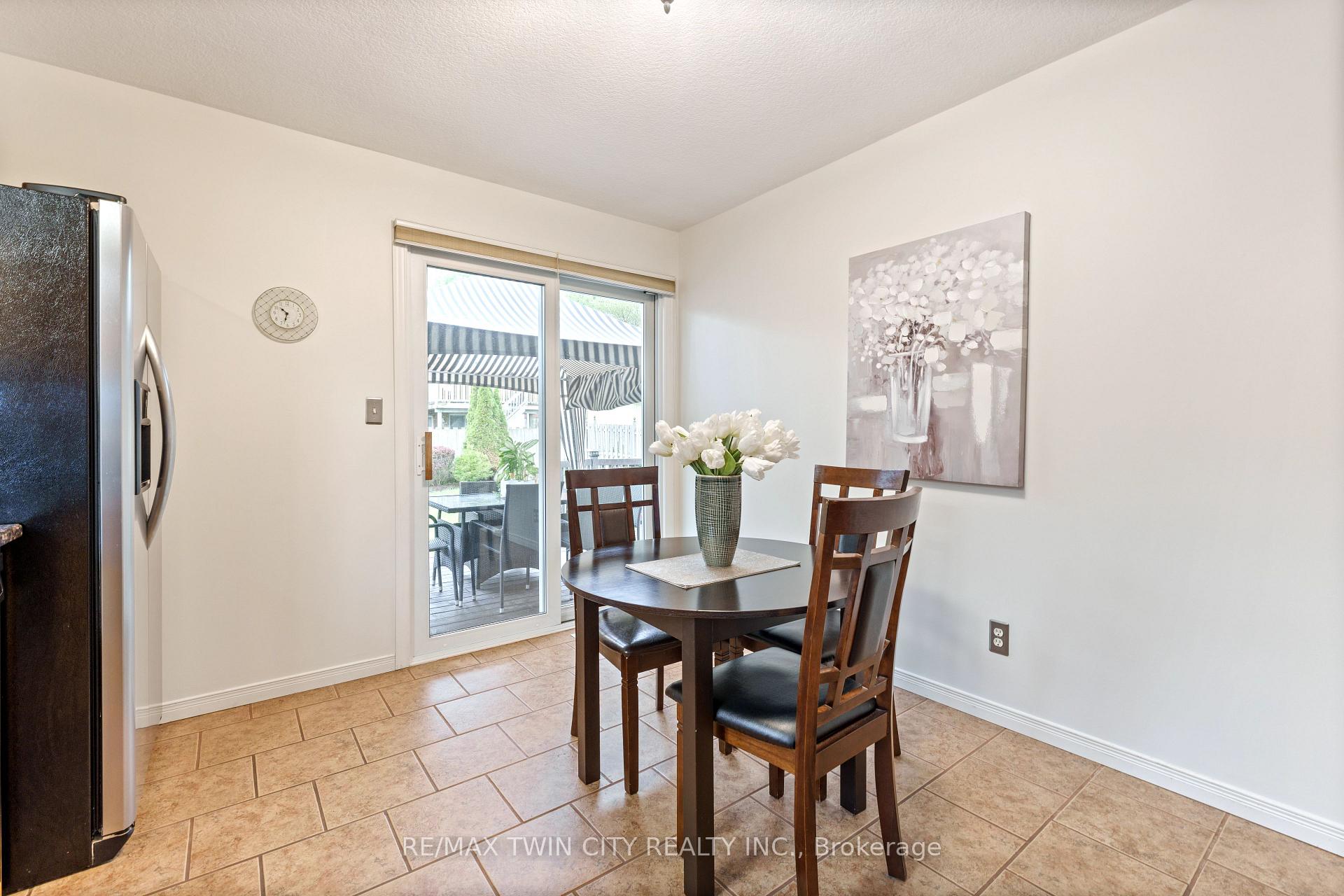 Photo 16 of 329 Otterbein Road, Kitchener — HOMEH