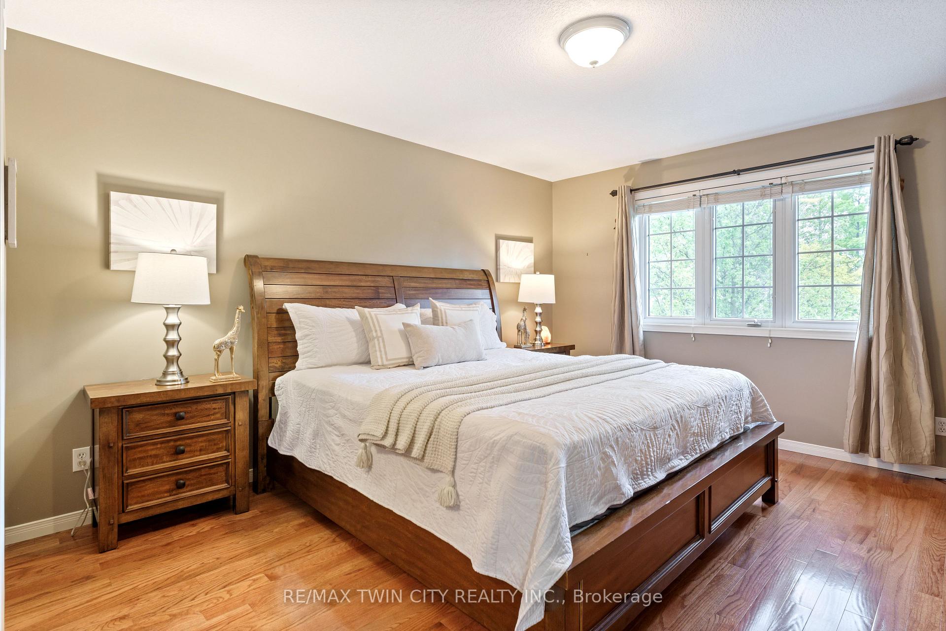 Photo 17 of 329 Otterbein Road, Kitchener — HOMEH