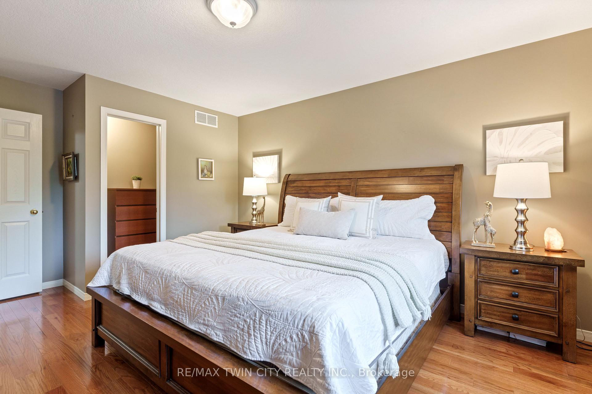 Photo 18 of 329 Otterbein Road, Kitchener — HOMEH