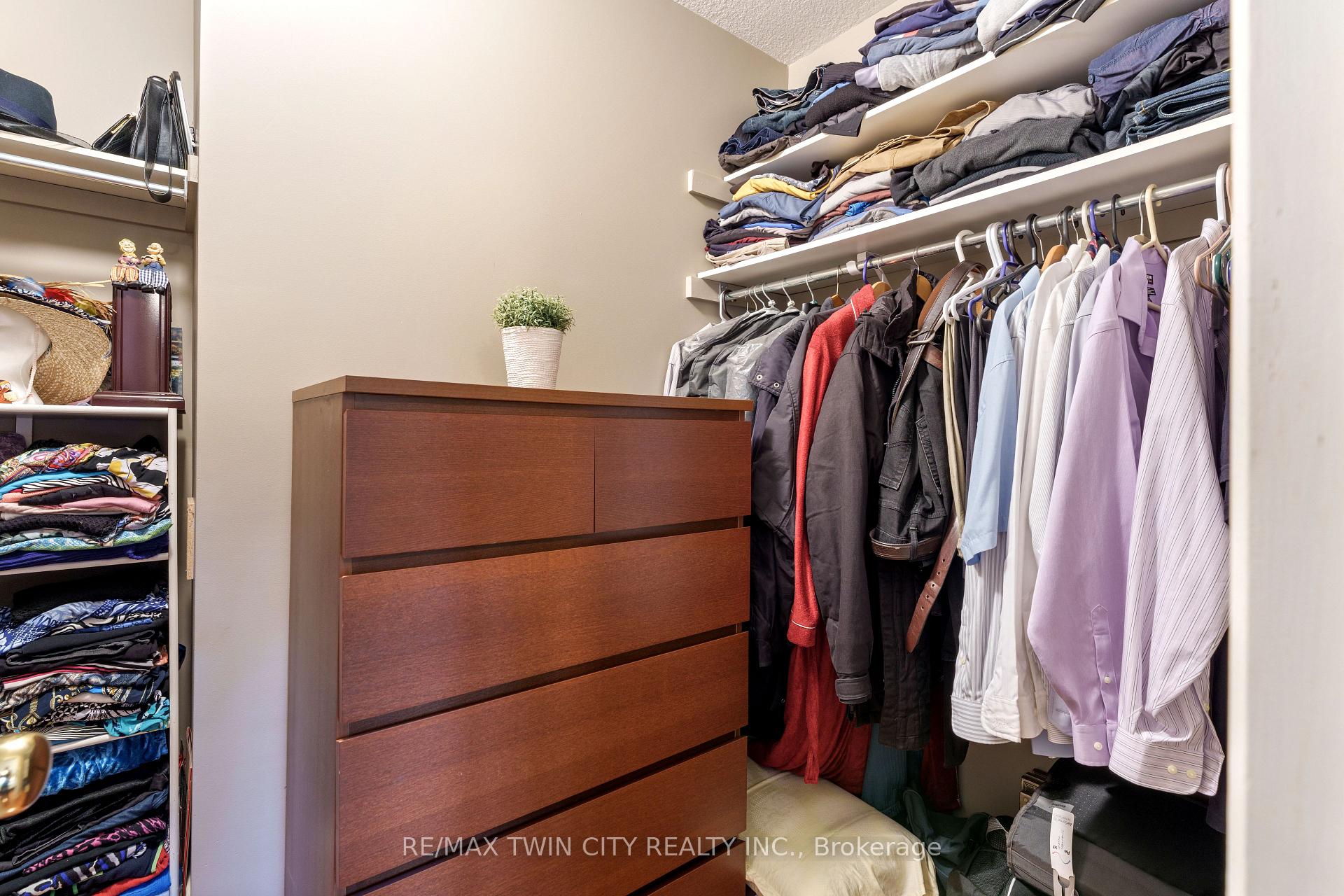 Photo 19 of 329 Otterbein Road, Kitchener — HOMEH