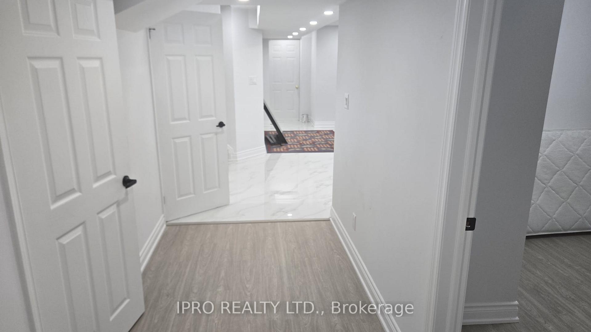 Photo 5 of 42 Sanders Drive, Markham, Box Grove — HOMEH