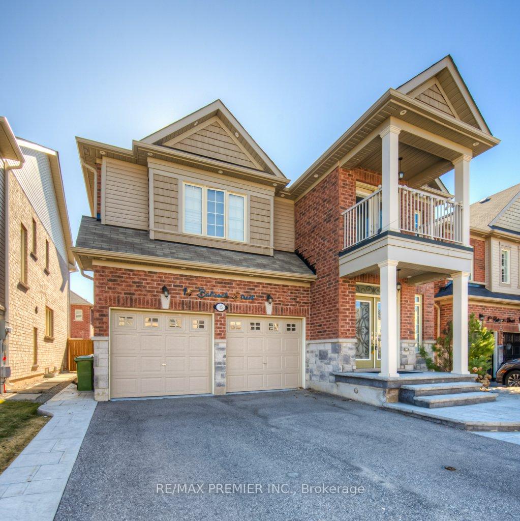 Photo 2 of 15 Babcock Street, Hamilton, Waterdown — HOMEH