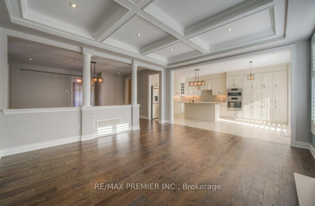 Photo 9 of 15 Babcock Street, Hamilton, Waterdown — HOMEH