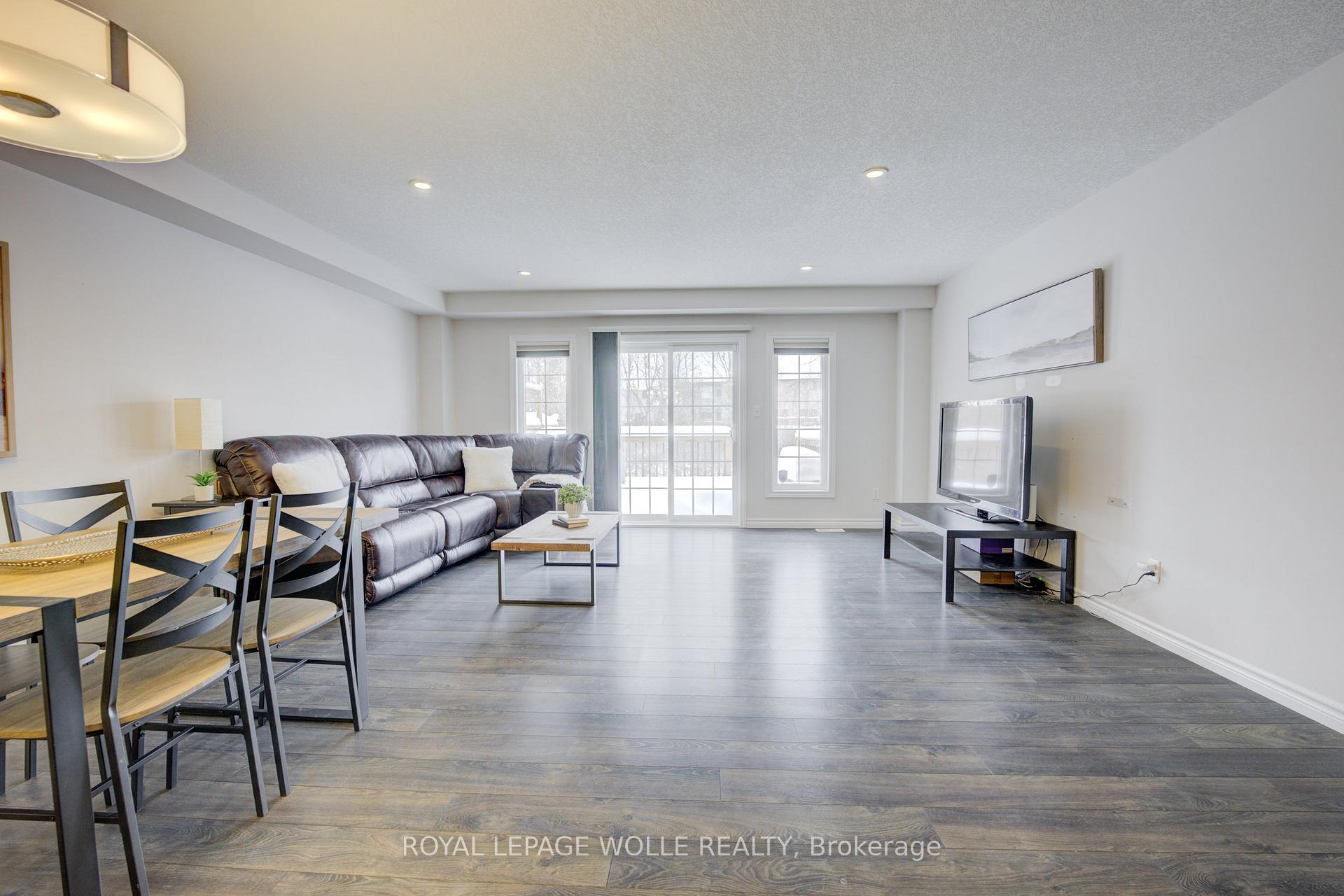 Photo 9 of 55 Meadowridge Street, Kitchener — HOMEH