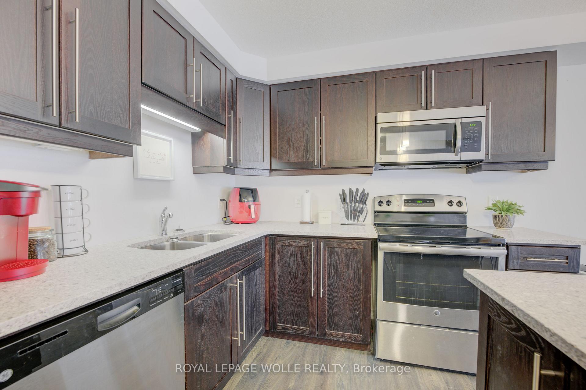 Photo 17 of 55 Meadowridge Street, Kitchener — HOMEH