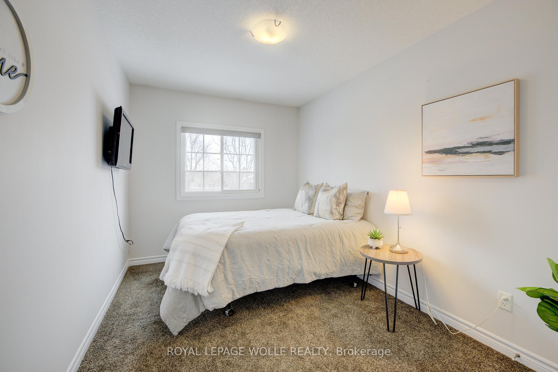 Photo 27 of 55 Meadowridge Street, Kitchener — HOMEH