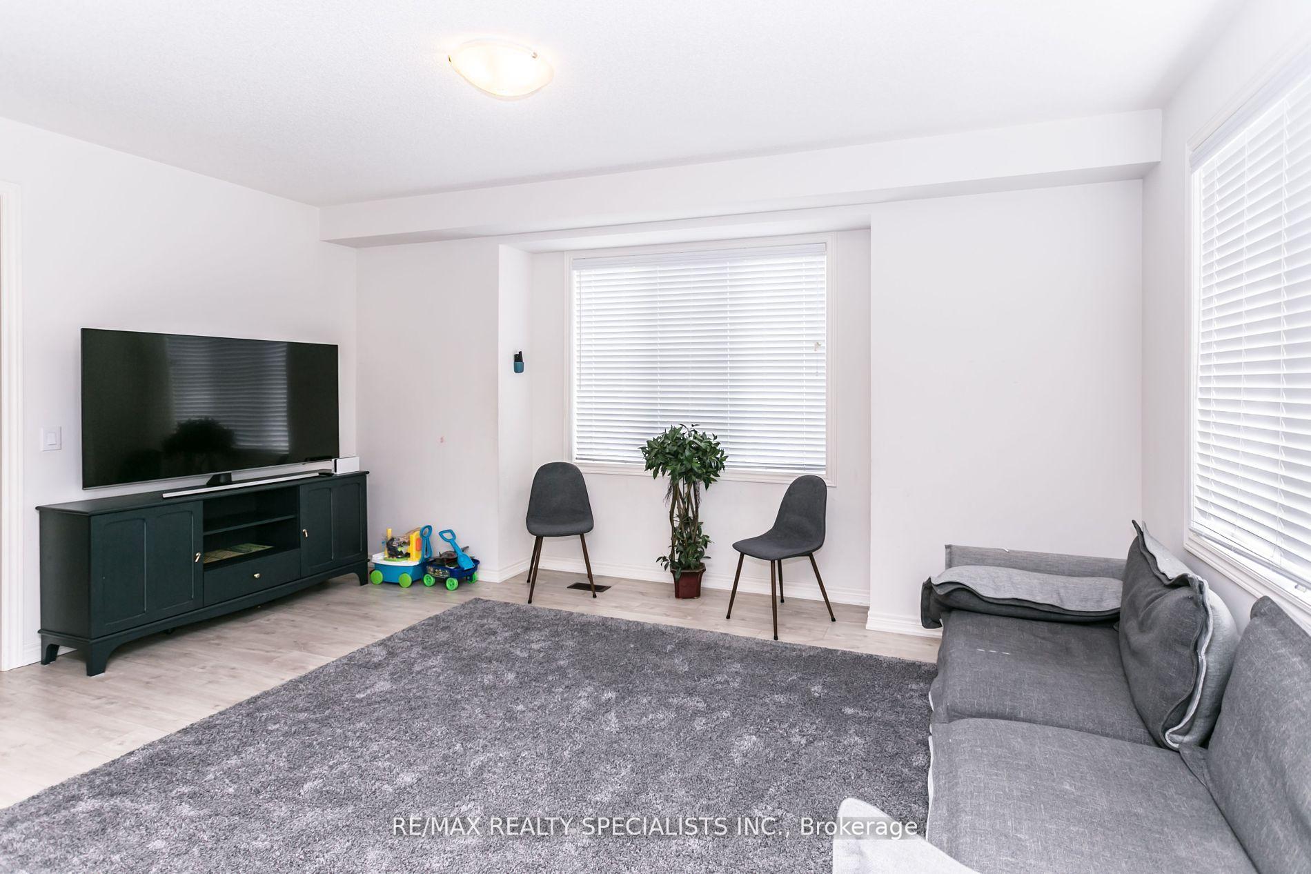 Photo 10 of 1558 Carr Landing, Milton, Ford — HOMEH