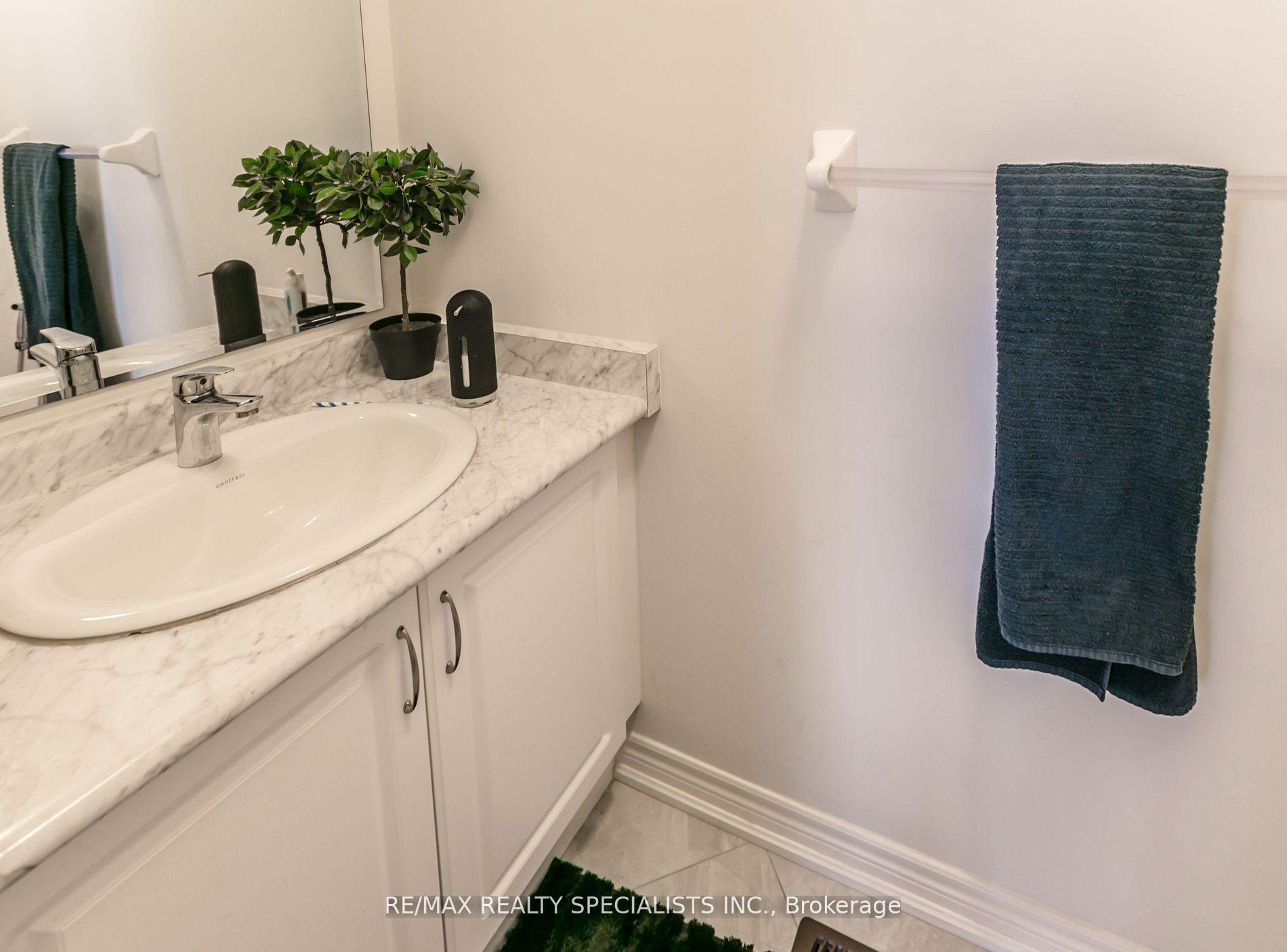 Photo 17 of 1558 Carr Landing, Milton, Ford — HOMEH
