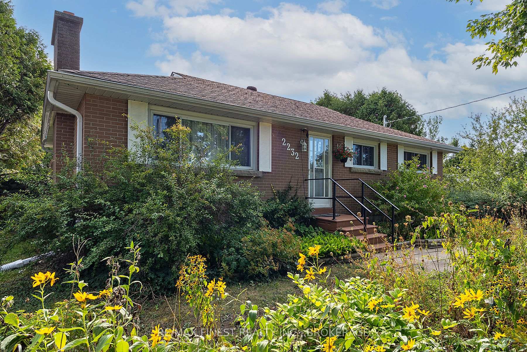 Photo 3 of 2232 Mckendry Road, Kingston, City North of 401 — HOMEH