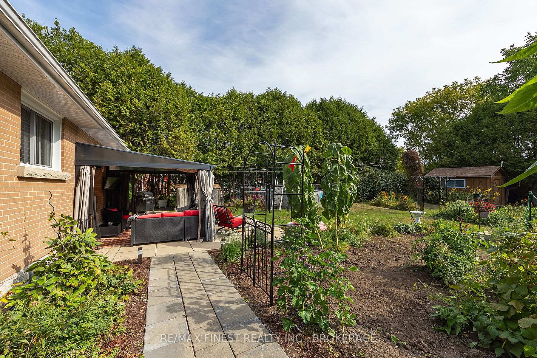 Photo 47 of 2232 Mckendry Road, Kingston, City North of 401 — HOMEH