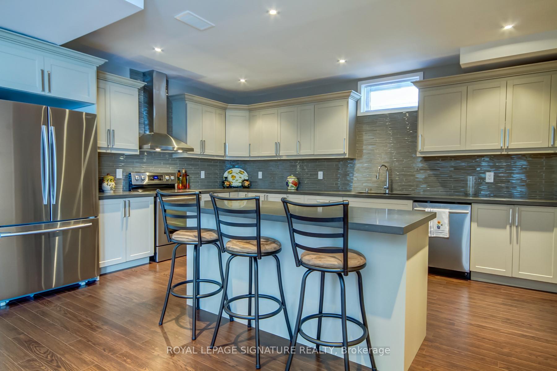 Photo 37 of 69 Peter Street, Markham, Old Markham Village — HOMEH