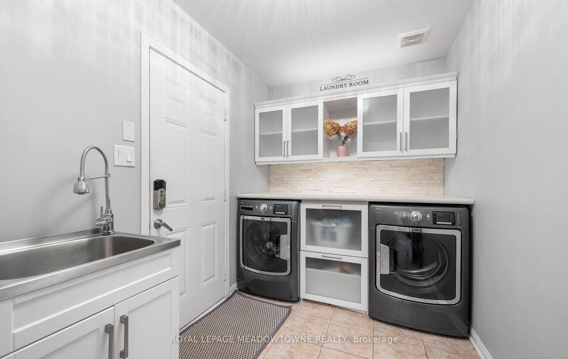 Photo 16 of 663 Snider Terrace, Milton, Coates — HOMEH
