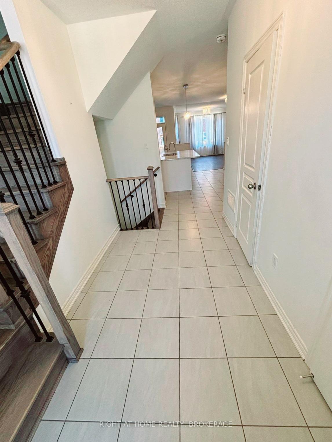 Photo 5 of 65 Skinner Road, Hamilton, Waterdown — HOMEH