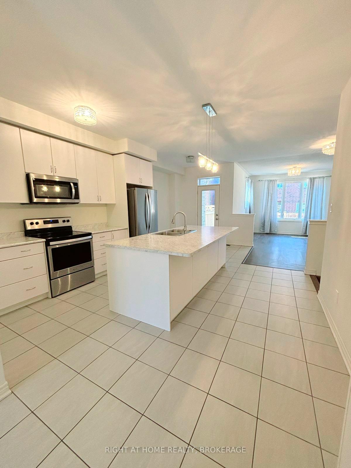Photo 6 of 65 Skinner Road, Hamilton, Waterdown — HOMEH