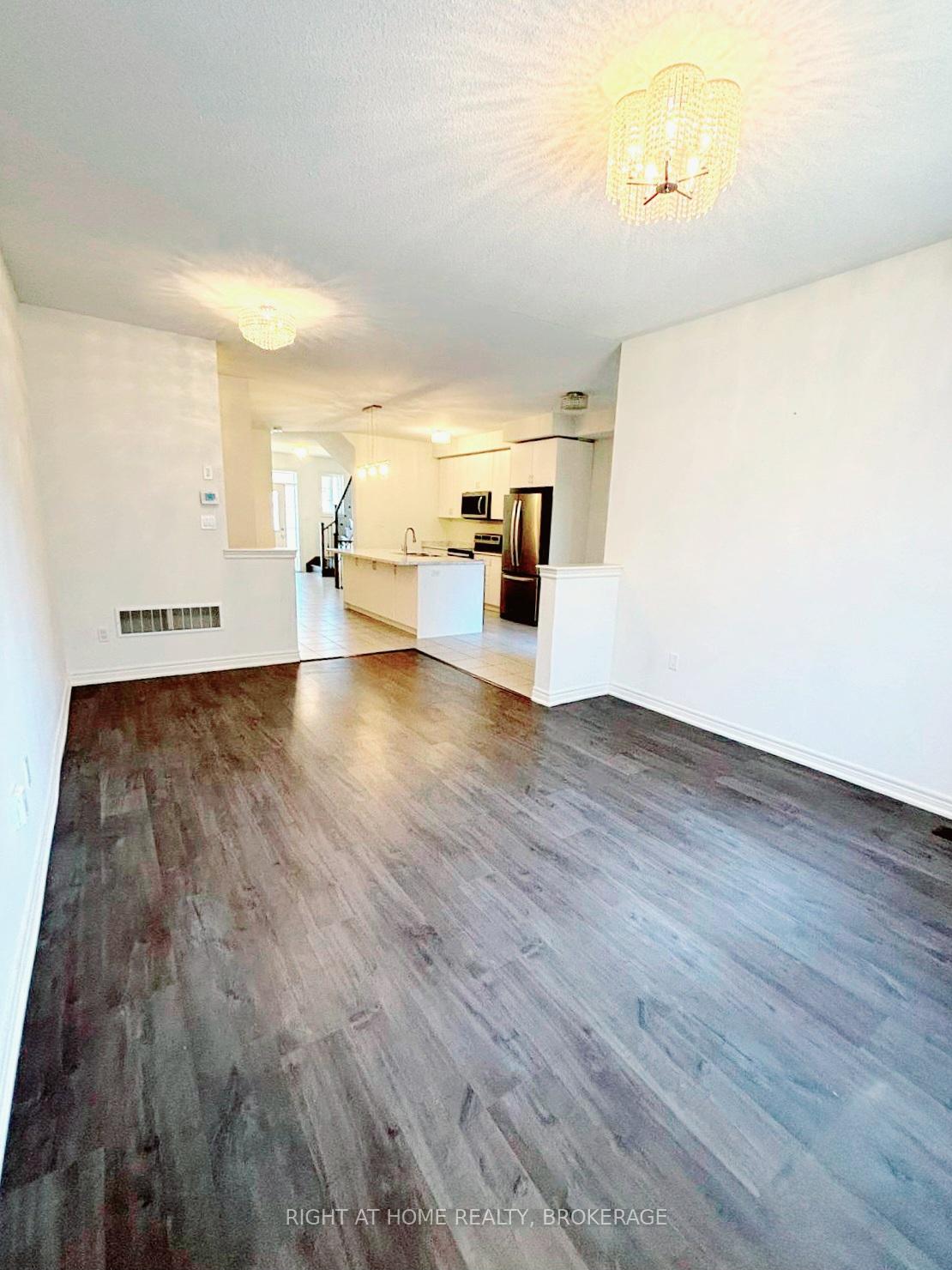 Photo 10 of 65 Skinner Road, Hamilton, Waterdown — HOMEH