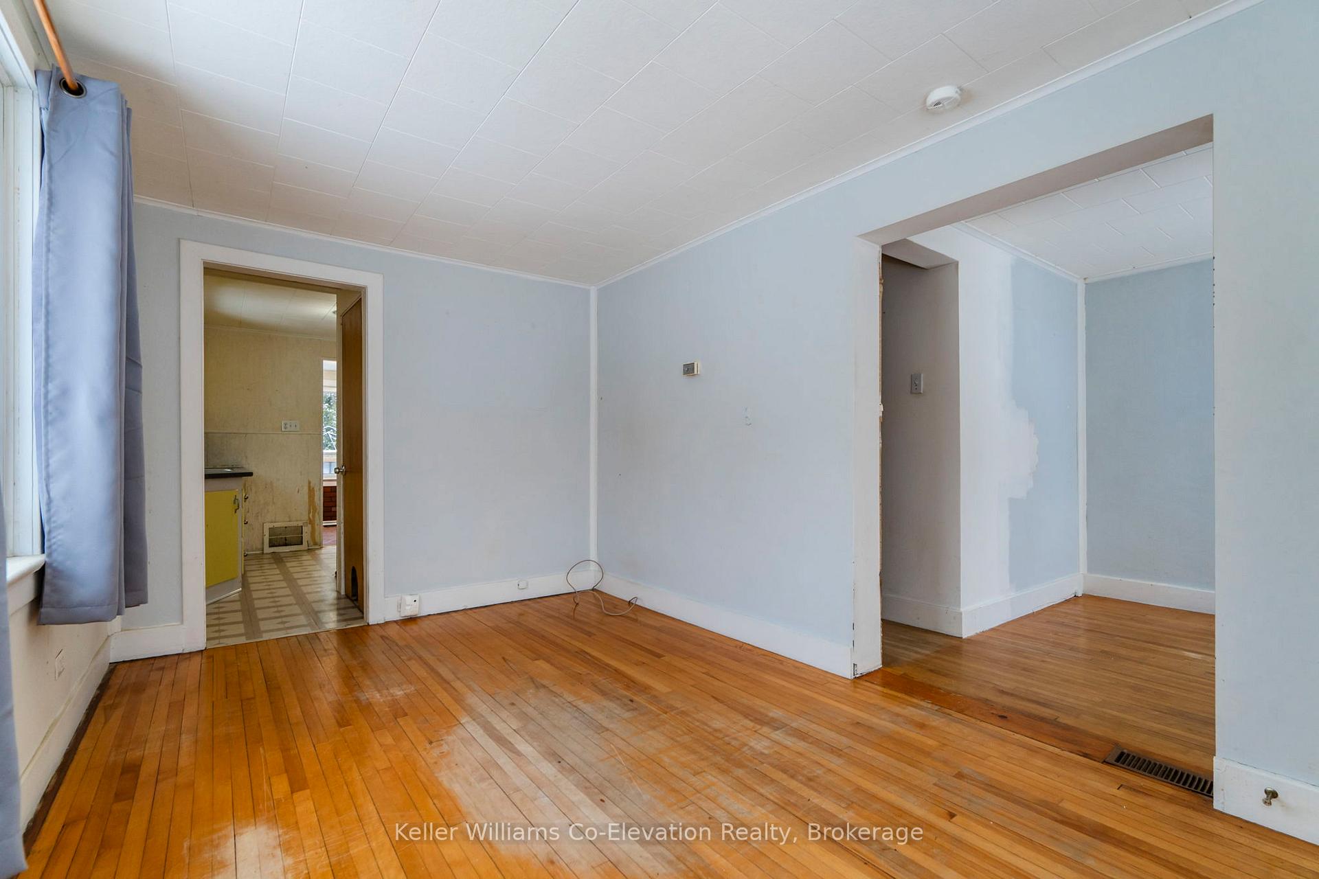 Photo 19 of 282 Eighth Street, Midland — HOMEH