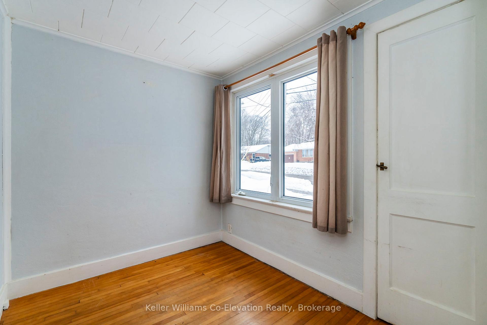 Photo 21 of 282 Eighth Street, Midland — HOMEH