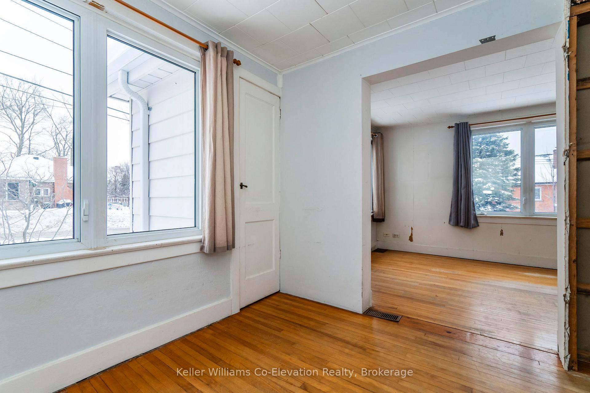 Photo 22 of 282 Eighth Street, Midland — HOMEH