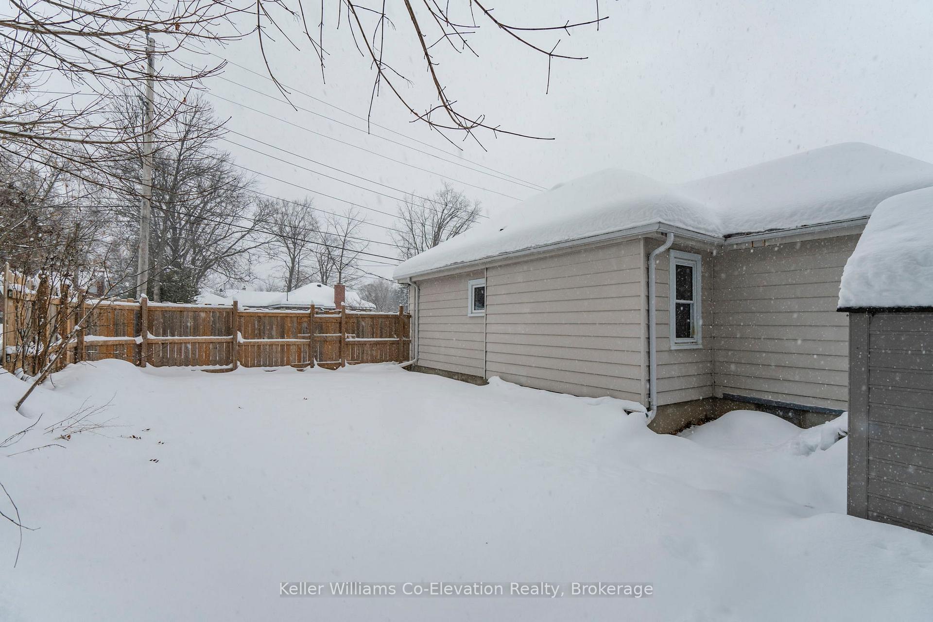 Photo 37 of 282 Eighth Street, Midland — HOMEH