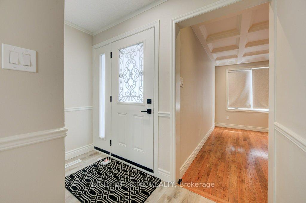 Photo 4 of 144 Mooregate Crescent, Kitchener — HOMEH