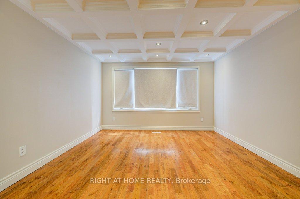 Photo 8 of 144 Mooregate Crescent, Kitchener — HOMEH