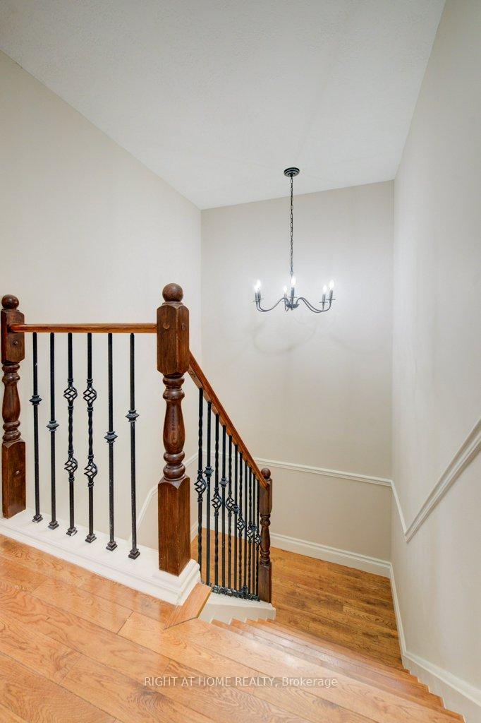 Photo 18 of 144 Mooregate Crescent, Kitchener — HOMEH