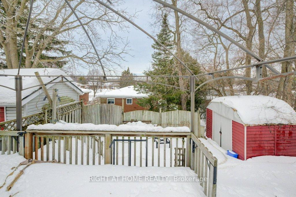 Photo 36 of 144 Mooregate Crescent, Kitchener — HOMEH