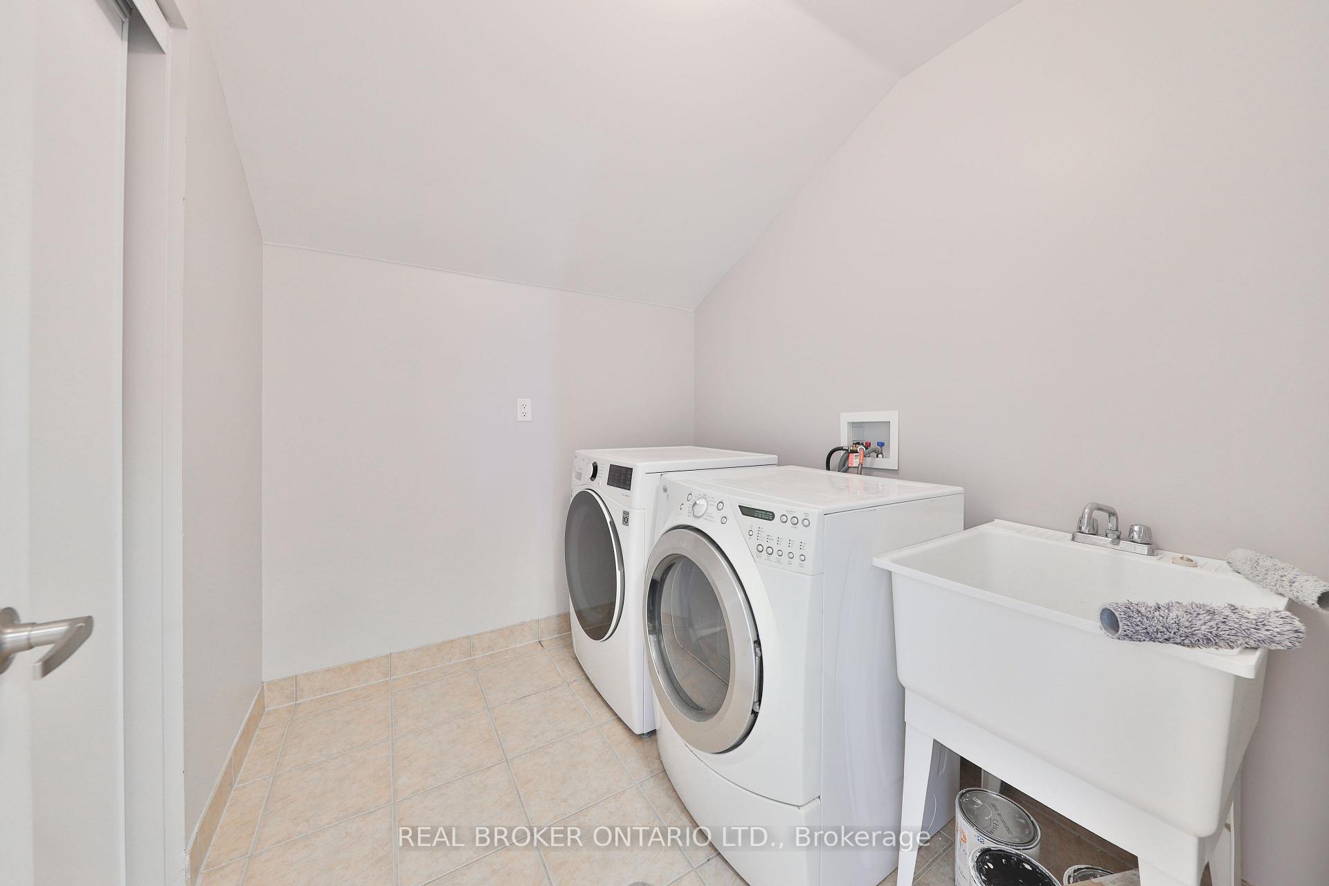 Photo 14 of 977 Savoline Boulevard, Milton, Harrison — HOMEH