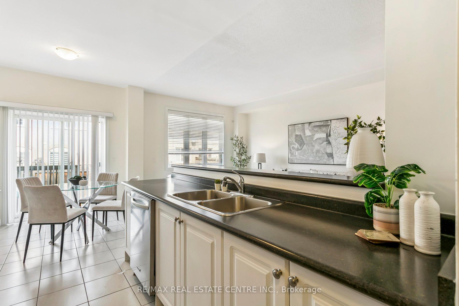 Photo 38 of 856 Miltonbrook Crescent, Milton, Willmott — HOMEH