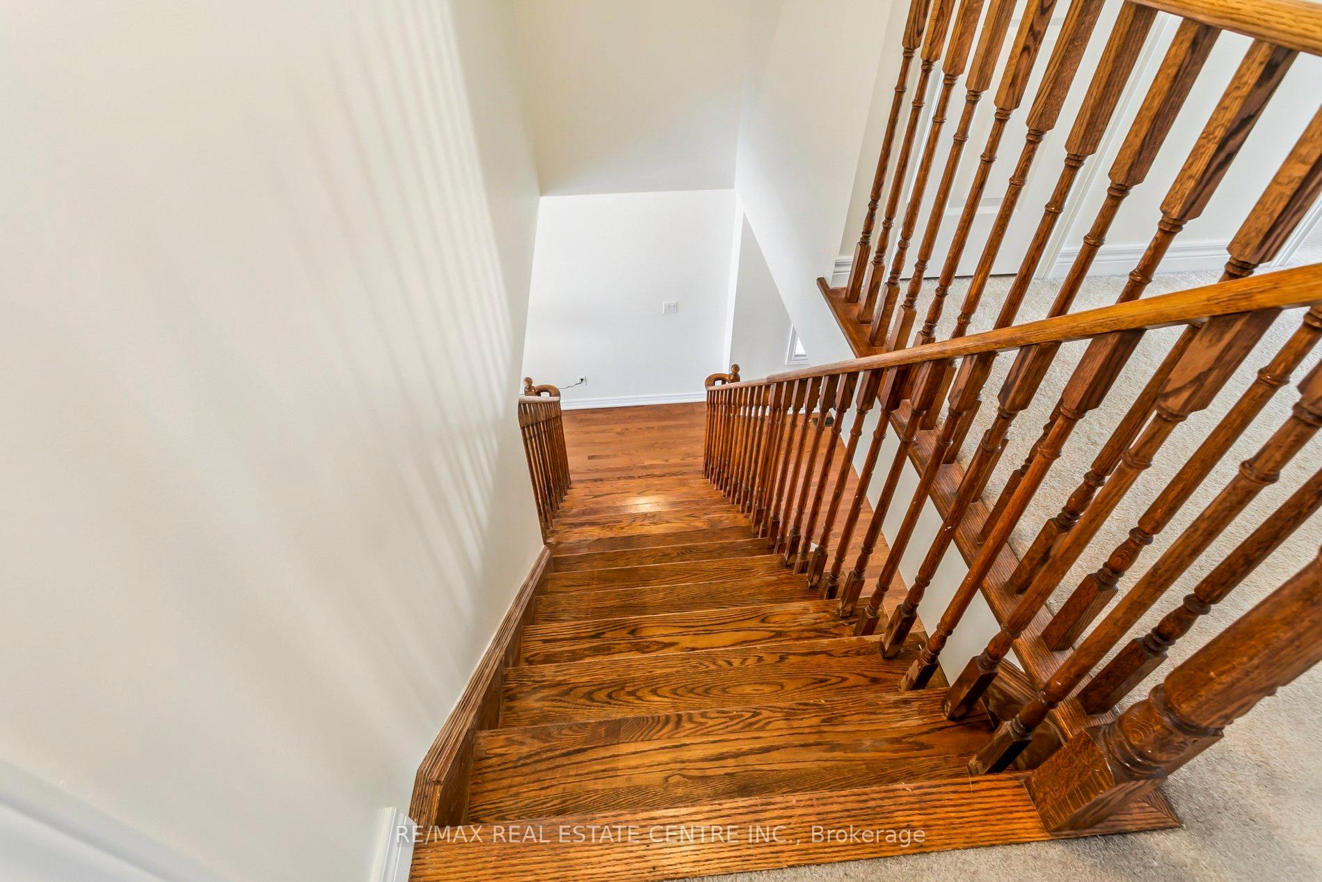 Photo 17 of 856 Miltonbrook Crescent, Milton, Willmott — HOMEH