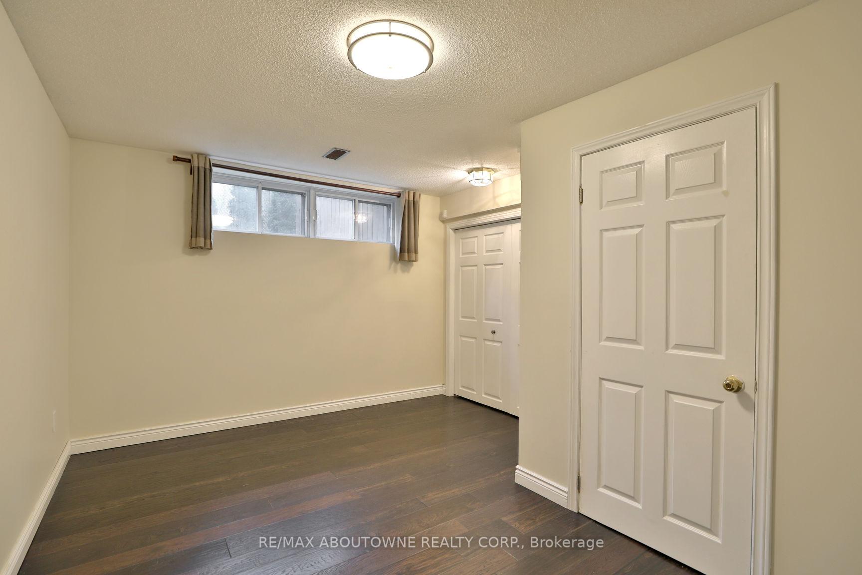 Photo 30 of 301 Lloyminn Avenue, Hamilton, Ancaster — HOMEH