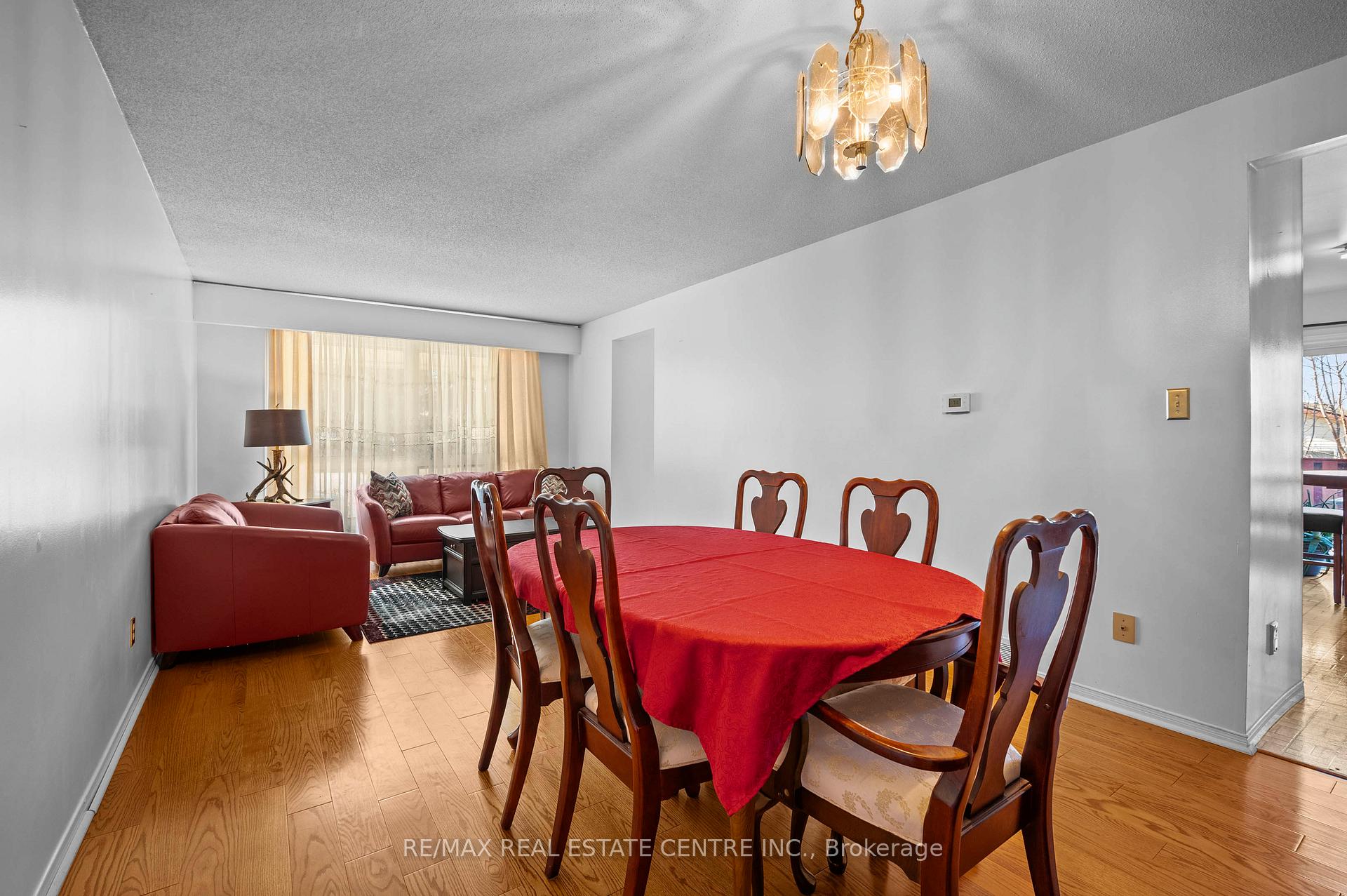 Photo 11 of 89 High Acres Crescent, Kitchener — HOMEH