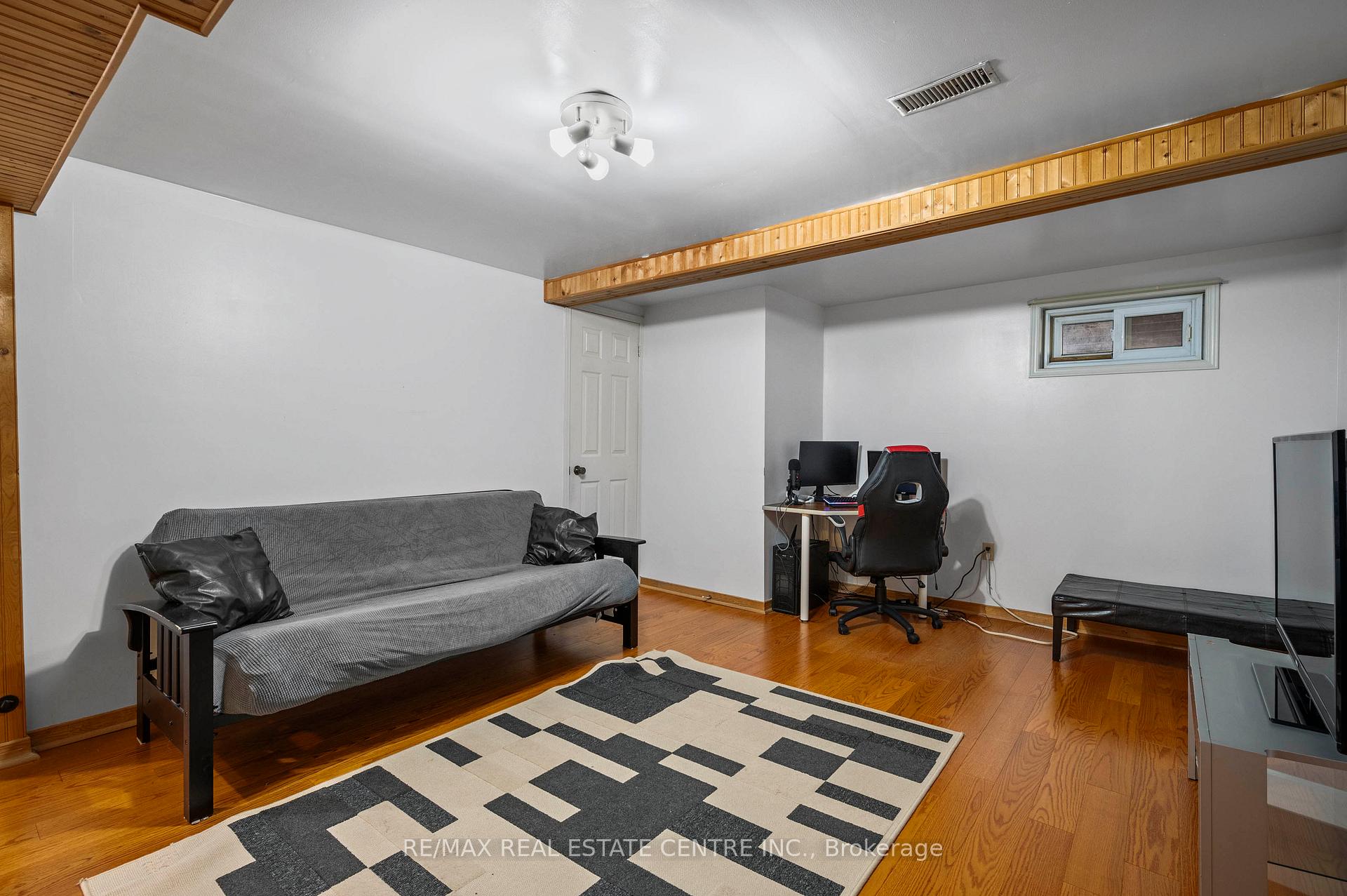 Photo 32 of 89 High Acres Crescent, Kitchener — HOMEH