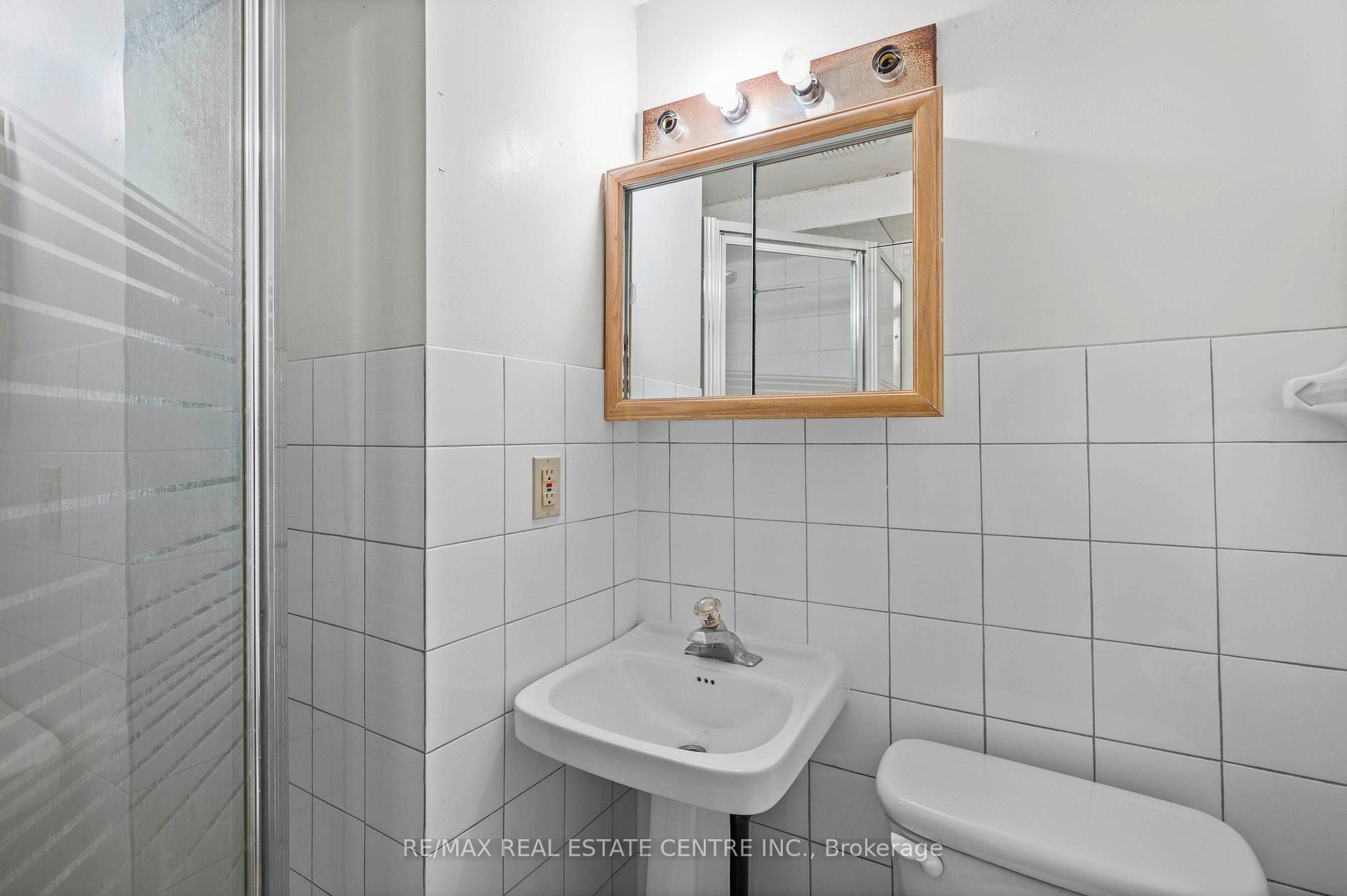 Photo 35 of 89 High Acres Crescent, Kitchener — HOMEH