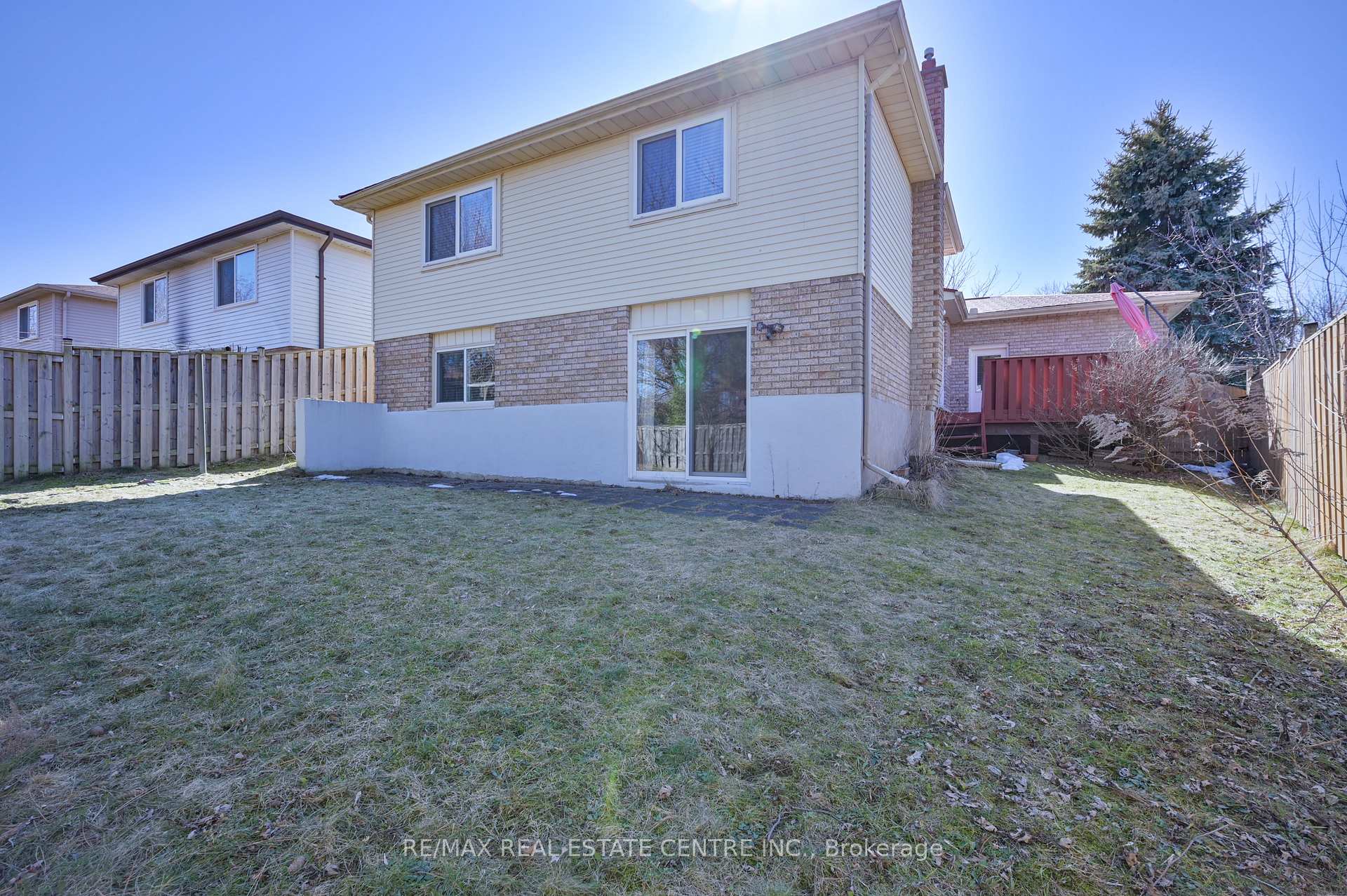Photo 39 of 89 High Acres Crescent, Kitchener — HOMEH